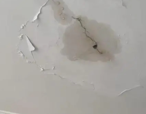 克拉玛依市阳台漏水维修公司分享下屋面防水工程质量问题原因分析